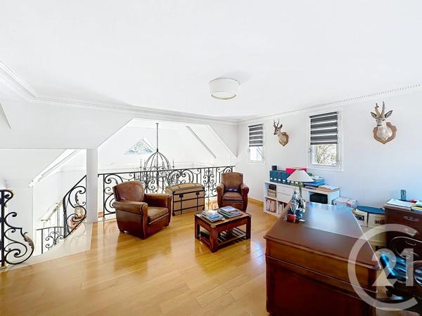 Maison à vendre  6 pièces - 190,74 m 2   THIAIS  - 94