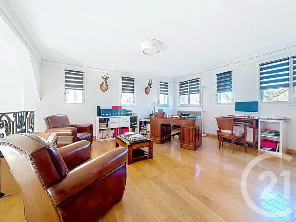 Maison à vendre  6 pièces - 190,74 m 2   THIAIS  - 94