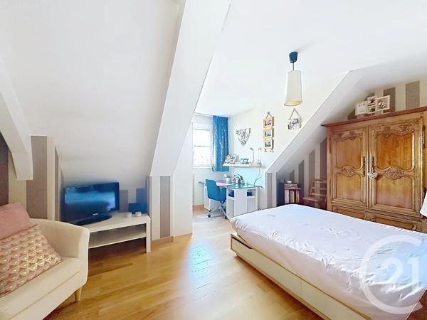 Maison à vendre  6 pièces - 190,74 m 2   THIAIS  - 94