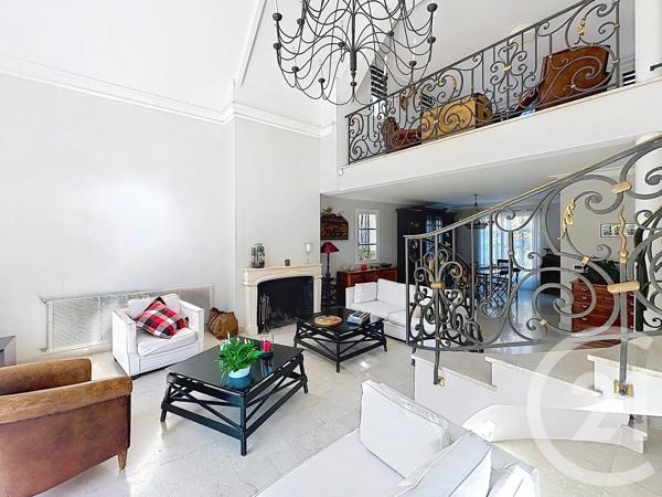 Maison à vendre  6 pièces - 190,74 m 2   THIAIS  - 94