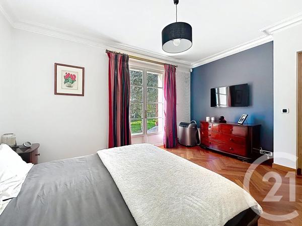 Maison à vendre  6 pièces - 190,74 m 2   THIAIS  - 94