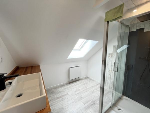 Maison à louer 1 100 € CC Ploudalmézeau 7 p 133 m² DPE C