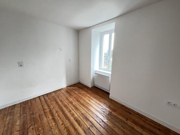 Maison à louer 1 100 € CC Ploudalmézeau 7 p 133 m² DPE C