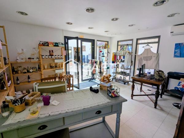 Local professionnel au cœur de Léré