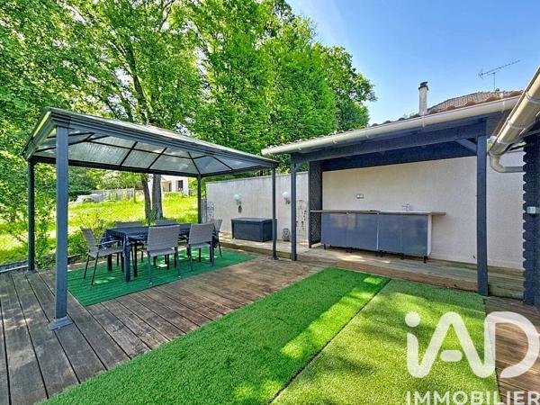 Maison à vendre 9 pièces 255 m² Boussy-Saint-Antoine