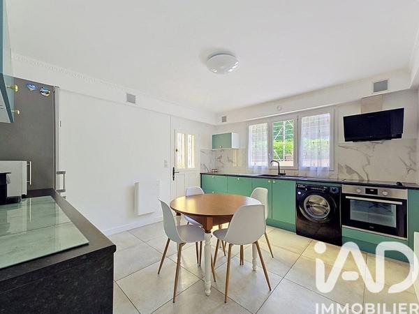 Maison à vendre 9 pièces 255 m² Boussy-Saint-Antoine