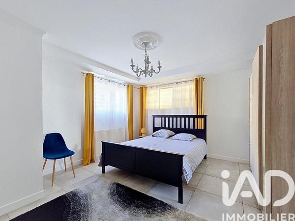 Maison à vendre 9 pièces 255 m² Boussy-Saint-Antoine