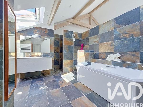 Maison à vendre 9 pièces 255 m² Boussy-Saint-Antoine
