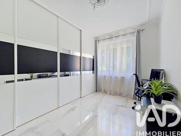Maison à vendre 9 pièces 255 m² Boussy-Saint-Antoine