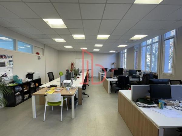 Bureau de 257 m² à vendre à Bordeaux Rive Droite
