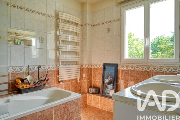Maison à vendre 6 pièces 140 m² Briis-sous-Forges