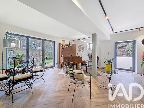 Maison à vendre 10 pièces 368 m² Donzenac