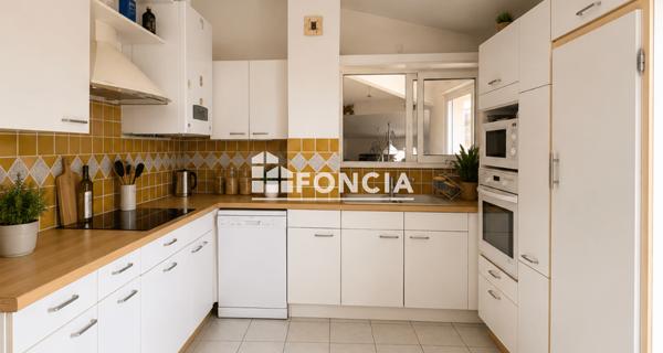 À vendre Appartement 4 pièces 110 m² - Orange 84100