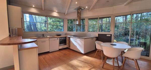 Clohars Fouesnant. Généreuse Contemporaine d’architecte de 200m² sur terrain de 2400 m²