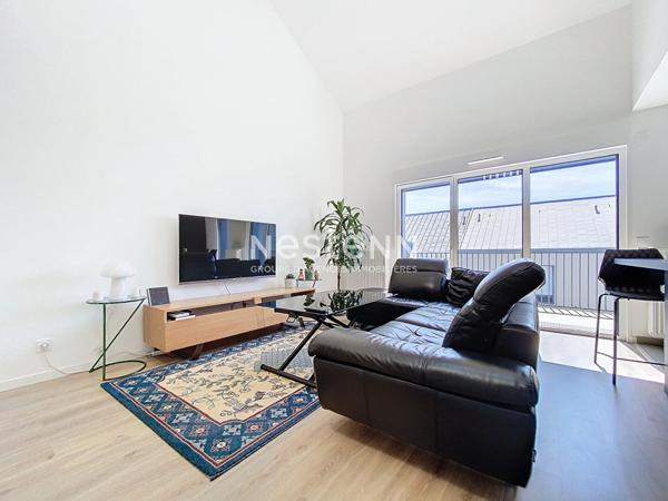 A vendre - Appartement T4 en duplex de près de 97 m² avec terrasse, stationnement et ascenseur dans résidence récente (2022) "Angers Gare"