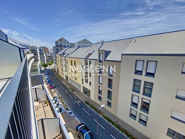 A vendre - Appartement T4 en duplex de près de 97 m² avec terrasse, stationnement et ascenseur dans résidence récente (2022) "Angers Gare"