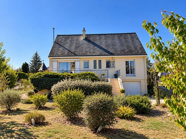 À VENDRE - SAINT-HILAIRE-SAINT-FLORENT - MAISON AVEC VUE EXCEPTIONNELLE SUR SAUMUR