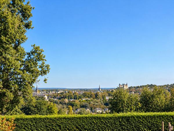 À VENDRE - SAINT-HILAIRE-SAINT-FLORENT - MAISON AVEC VUE EXCEPTIONNELLE SUR SAUMUR