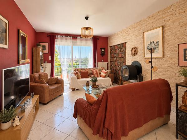 À VENDRE - SAINT-HILAIRE-SAINT-FLORENT - MAISON AVEC VUE EXCEPTIONNELLE SUR SAUMUR