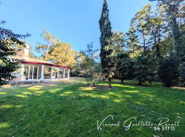 Maison d’architecte 6 pièces sur terrain de 2 203 m²