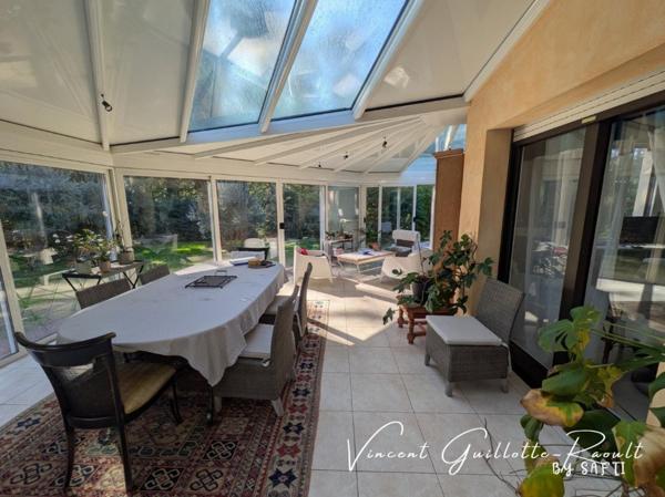 Maison d’architecte 6 pièces sur terrain de 2 203 m²