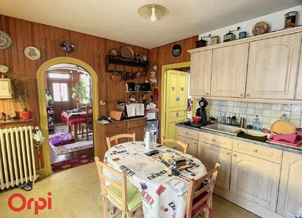 Maison à vendre    5 pièces •  Louroux-de-Bouble