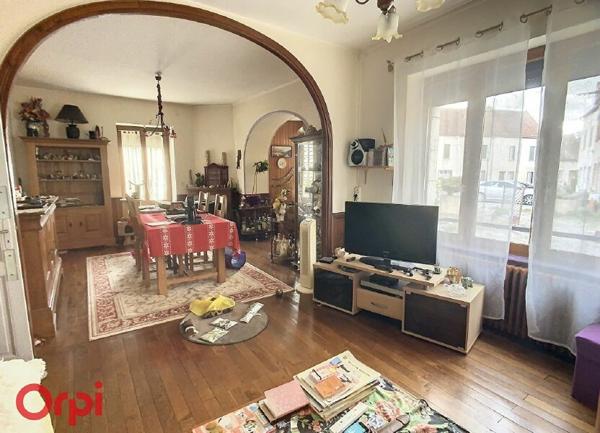 Maison à vendre    5 pièces •  Louroux-de-Bouble