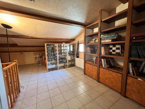 CHÂTEAUNEUF-DE-GADAGNE – Maison familiale avec 2 suites parentales et piscine