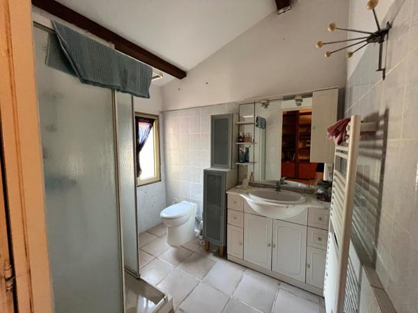CHÂTEAUNEUF-DE-GADAGNE – Maison familiale avec 2 suites parentales et piscine
