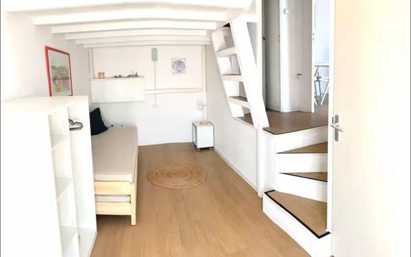 Appartement à vendre    3 pièces • 24,50 m2 Marseille 8
