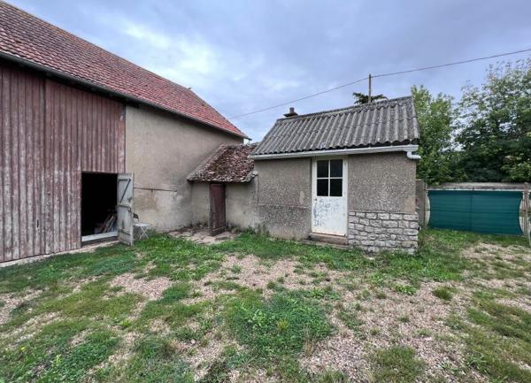 Maison à vendre    5 pièces • 148 m2 Charsonville