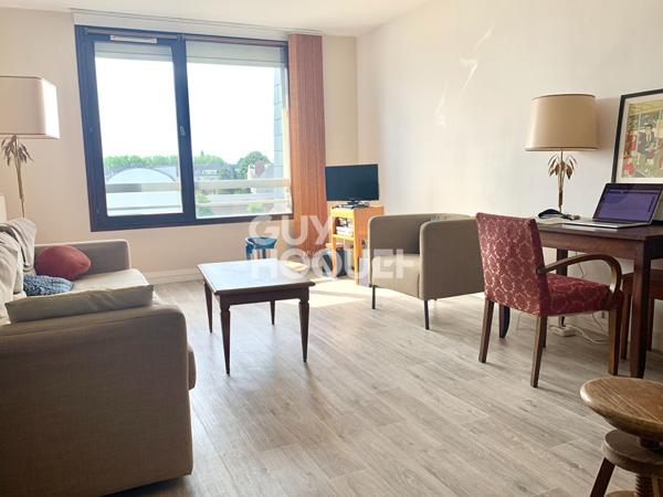 MARGNY LES COMPIEGNE : appartement 2 pièces (65 m²) à louer