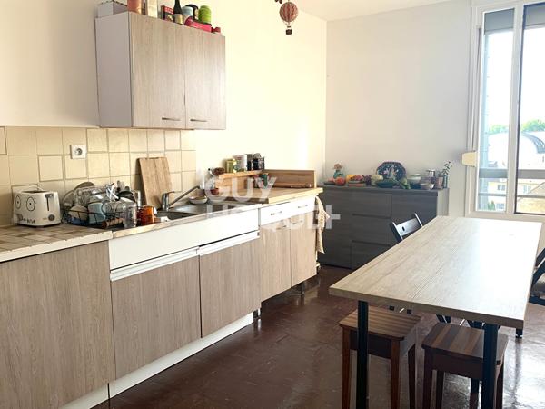 MARGNY LES COMPIEGNE : appartement 2 pièces (65 m²) à louer