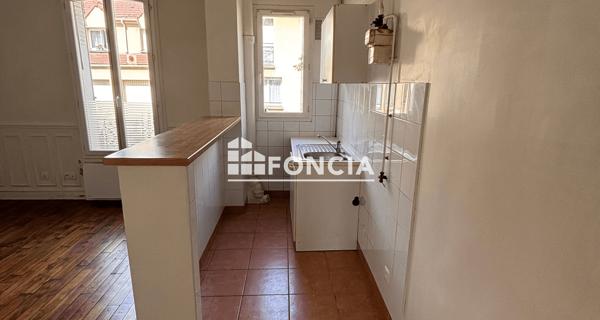 Location Appartement 2 pièces 31.76 m² - Courbevoie 92400