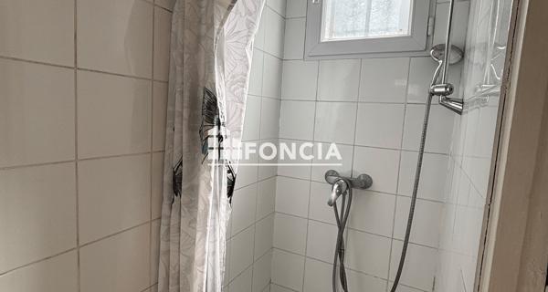 Location Appartement 2 pièces 31.76 m² - Courbevoie 92400