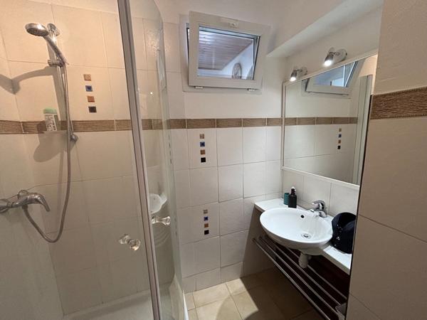 Baisse de prix Studio Cannes 1 pièce 28 m2 avec une grande terrasse.