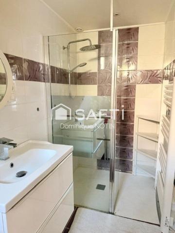 Maison 137m² 3chb potentiel en +100m²  -  cour