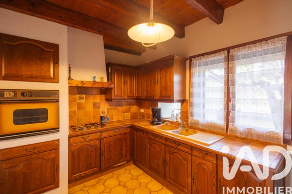 Maison à vendre 6 pièces 108 m² Arles