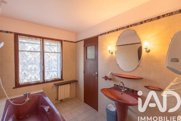 Maison à vendre 6 pièces 108 m² Arles