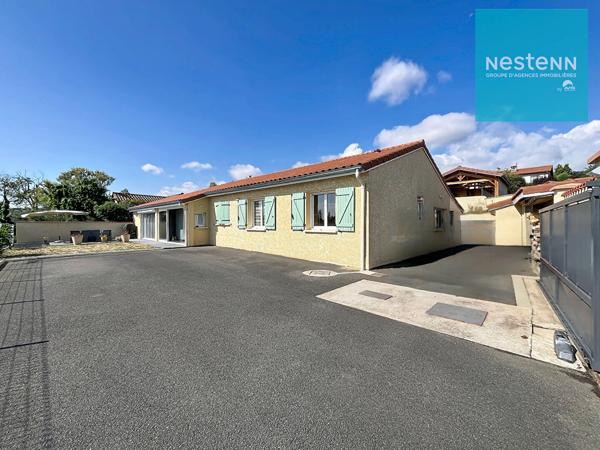 Maison de plain-pied 108 m² environ - 3 chambres - Montbrison - Terrain clos