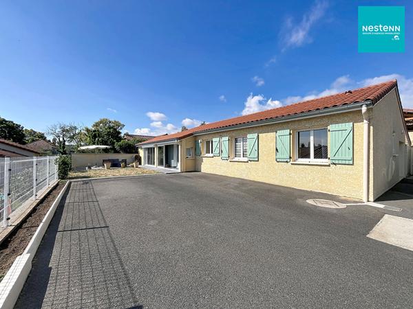 Maison de plain-pied 108 m² environ - 3 chambres - Montbrison - Terrain clos
