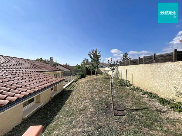 Maison de plain-pied 108 m² environ - 3 chambres - Montbrison - Terrain clos