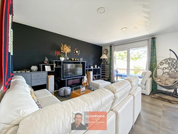 Maison contemporaine de plain-pied – Environ 140 m² – Construction 2020 – 3 chambres – Dole