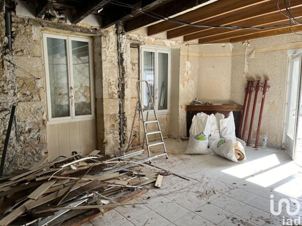 Maison de ville 4 pièces de 120 m² à Saint-Genis-de-Saintonge (17240)