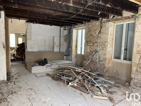 Maison de ville 4 pièces de 120 m² à Saint-Genis-de-Saintonge (17240)