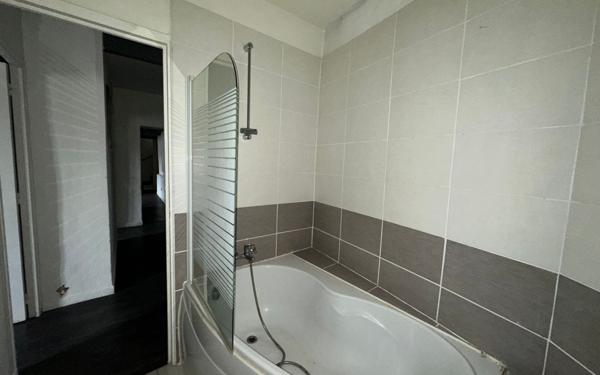 Maison à vendre    7 pièces • 210,44 m2 Milhaud