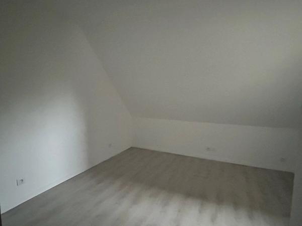 Location Appartement 4 pièces 98 m2 à Saint-Georges-sur-Eure