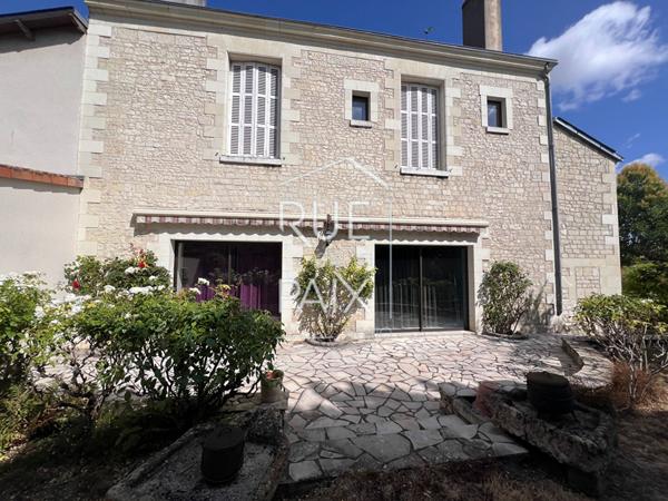 86200 LOUDUN Hôtel particulier de charme au coeur de Loudun !