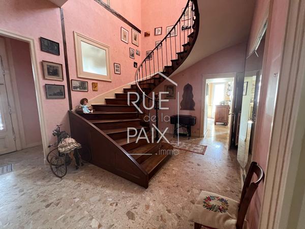 86200 LOUDUN Hôtel particulier de charme au coeur de Loudun !