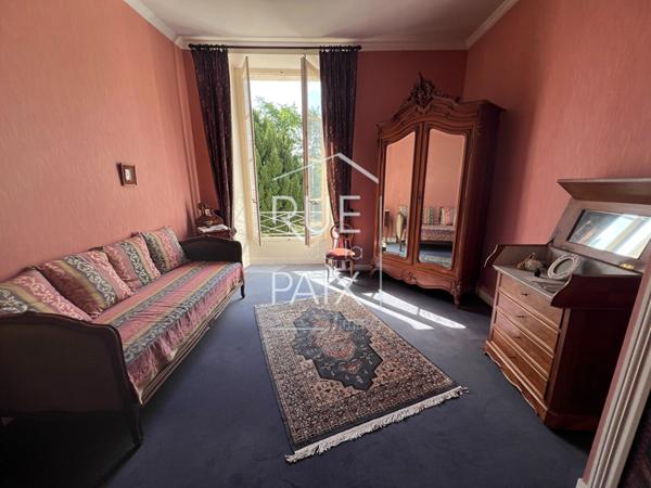 86200 LOUDUN Hôtel particulier de charme au coeur de Loudun !